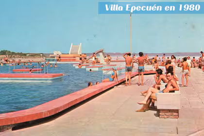 Foto real de la villa Epecuén en 1980