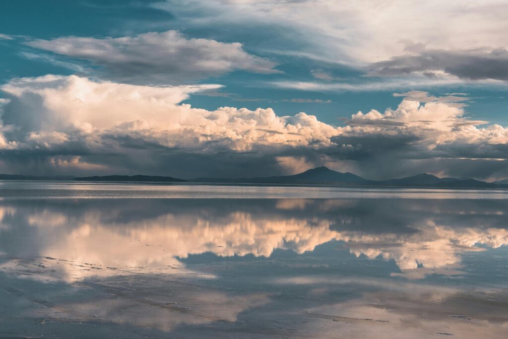 Foro sacada desde el salar de Uyuni